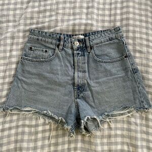 Zara Frayed Hi Rise Denim Shorts US 6